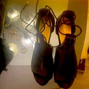 Black Aldo platform strap up 4 inch heels